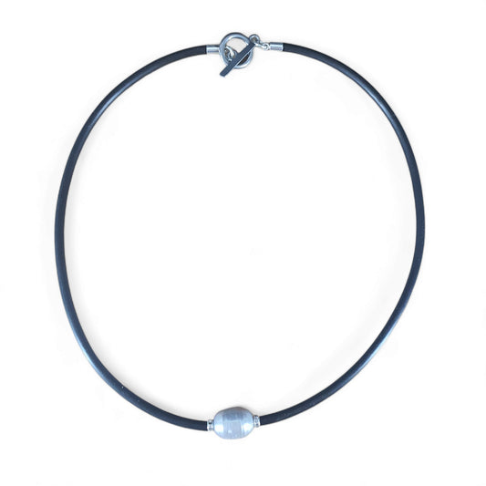 Collar C-29 Perla gris claro